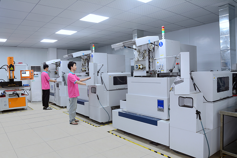الآلات الدقيقة الدقة: كيف يعزز قالب XP Seibu M50b